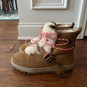UGG Classic Weather Hiker